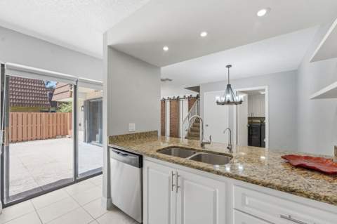 236 Charter Way, West Palm Beach FL - photo 9 of 27