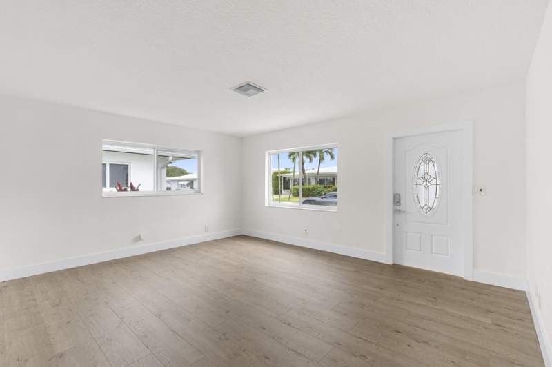 2 bedroom Single Family Residence at 8500 NW 59th Street, Mainlands Of Tamarac Lakes, Tamarac — photo 4