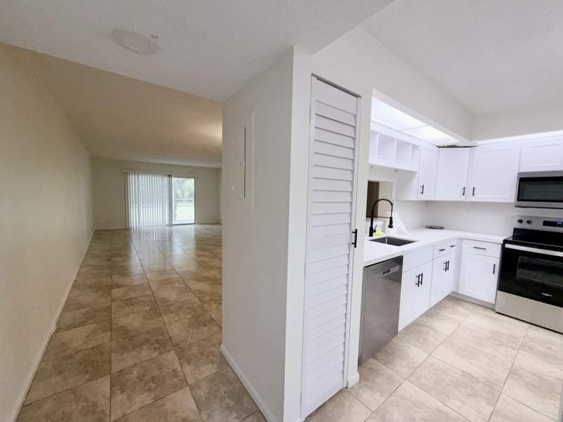 1 bedroom Condominium at 1110 SW 125th Avenue #208M, Cambridge At Century Village, Pembroke Pines — photo 4