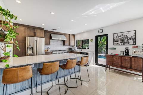 2408 NE 17th Terrace, Wilton Manors FL - photo 7 of 65