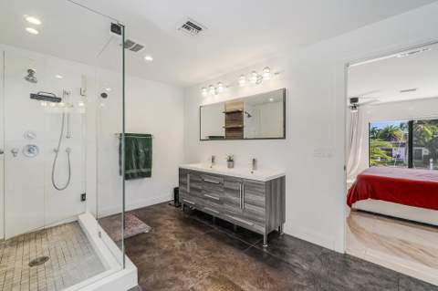 2408 NE 17th Terrace, Wilton Manors FL - photo 23 of 65