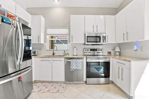 11564 Augustus Drive, Boynton Beach FL - photo 9 of 44