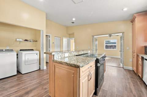 6824 SW 5th Street, Pembroke Pines FL - photo 6 of 35