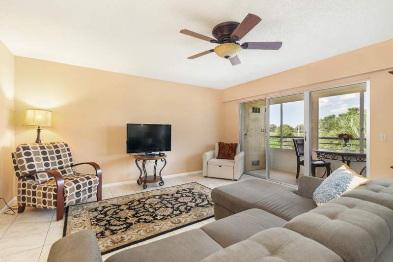 1 bedroom Condominium at 203 Suffolk #E, Suffolk At Century Village Condo, Boca Raton — photo 3