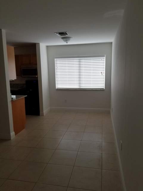 5171 Eadie Place, West Palm Beach FL - photo 7 of 17