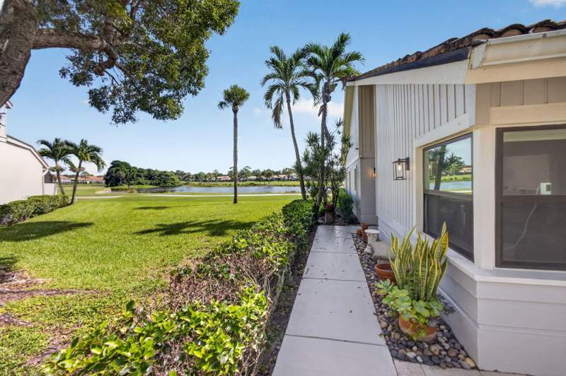 2 bedroom Villa at 543 Prestwick Circle, Prestwick Chase, Palm Beach Gardens — photo 5