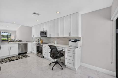 543 Prestwick Circle, Palm Beach Gardens FL - photo 22 of 42