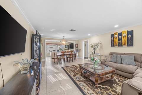 108 Leisureville Boulevard, Boynton Beach FL - photo 7 of 32