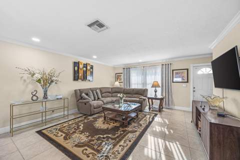 108 Leisureville Boulevard, Boynton Beach FL - photo 8 of 32