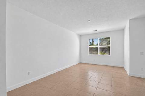 1006 Seminole Palms Drive, Greenacres FL - photo 13 of 41
