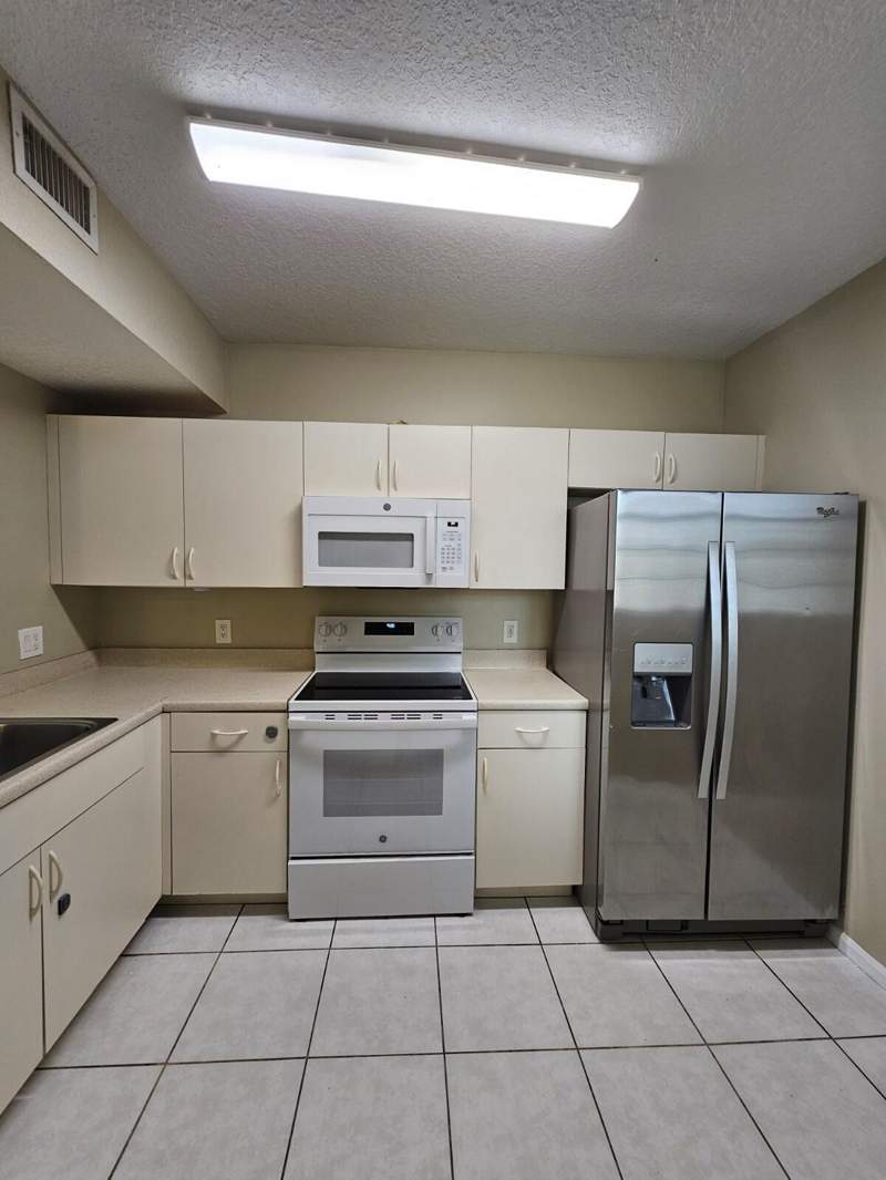 3 bedroom Condominium at 1063 Golden Lakes Boulevard #311, Belvedere Isles Condo No 1, West Palm Beach — photo 4