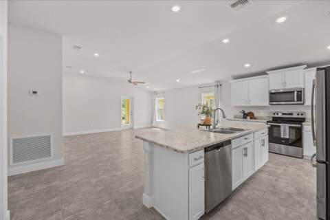 5216 Vespera Street, Fort Pierce FL - photo 6 of 23