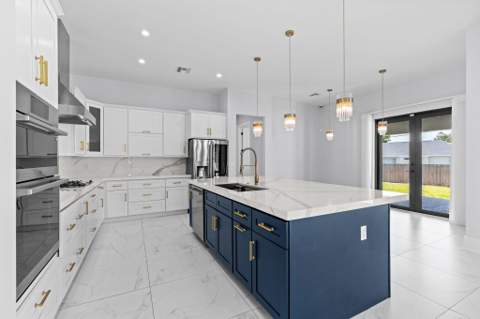 298 SW Statler Avenue, Port St. Lucie FL - photo 13 of 74