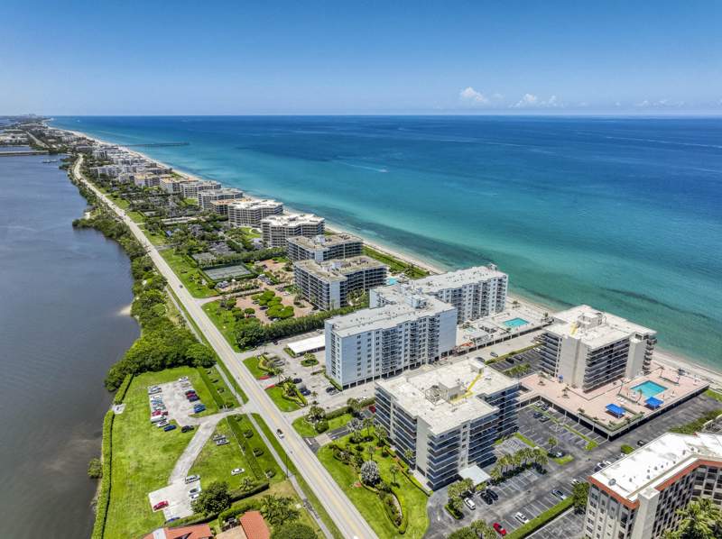 1 bedroom Condominium at 3460 S Ocean Boulevard #114, Claridges Condo, Palm Beach — photo 3