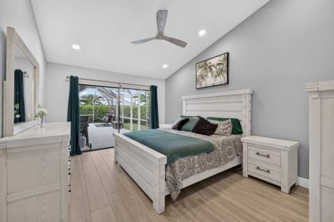 609 SE Barr Street, Port St. Lucie FL - photo 7 of 68