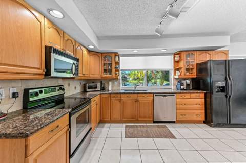 9838 Robins Nest Road, Boca Raton FL - photo 13 of 41