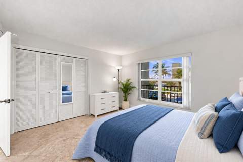 1021 Hillsboro Mile #103, Hillsboro Beach FL - photo 23 of 59