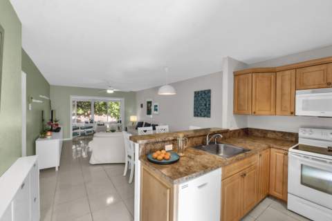 5141 W Oakland Park Boulevard #311, Lauderdale Lakes FL - photo 6 of 35