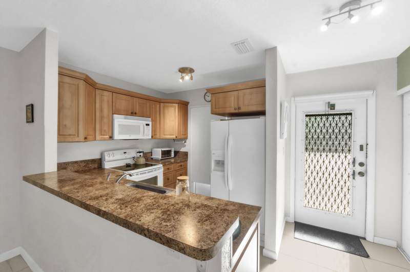 2 bedroom Condominium at 5141 W Oakland Park Boulevard #311, Melaleuca Gardens Condo, Lauderdale Lakes — photo 3
