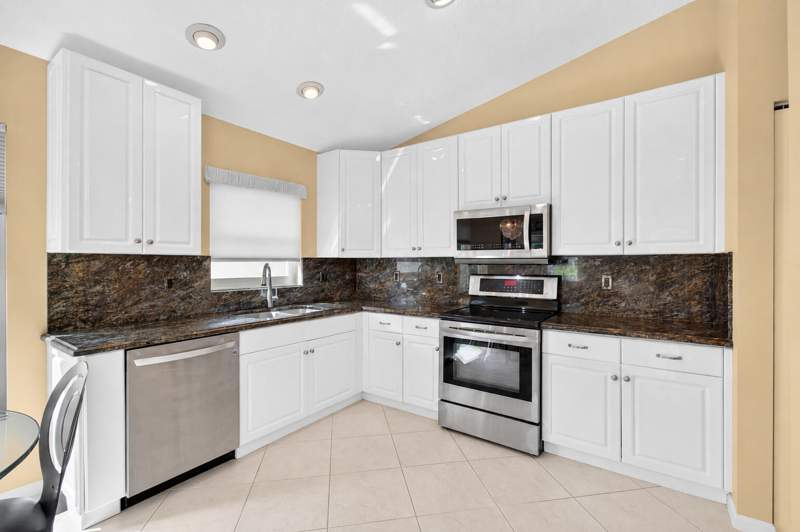 3 bedroom Single Family Residence at 6549 Sun River Road, Lakeridge Greens, Boynton Beach — photo 3