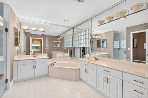 6549 Sun River Road, Boynton Beach FL - photo 12 of 36