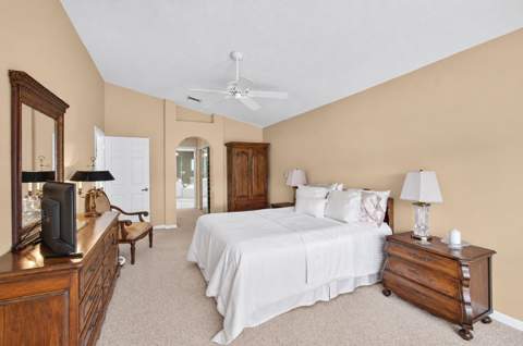 6549 Sun River Road, Boynton Beach FL - photo 11 of 36