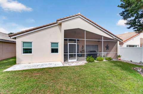 6549 Sun River Road, Boynton Beach FL - photo 24 of 36