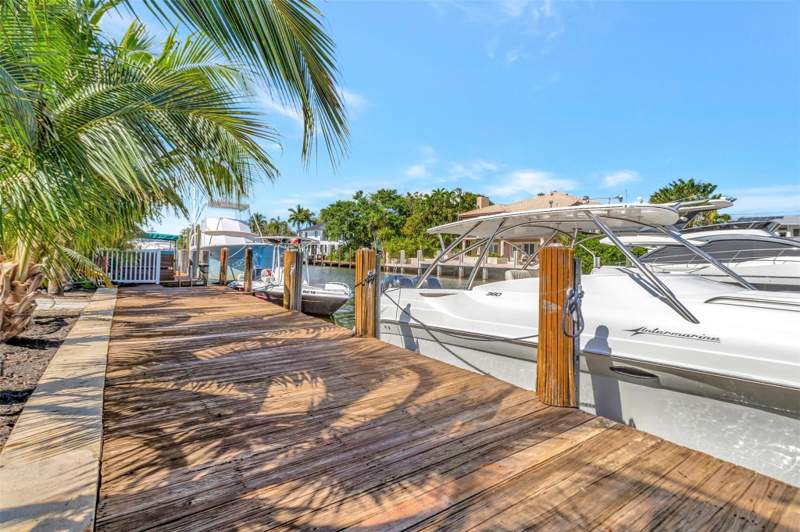 3 bedroom Single Family Residence at 2517 E Las Olas Boulevard, Lauderdale Shores Corr Plat, Fort Lauderdale — photo 2