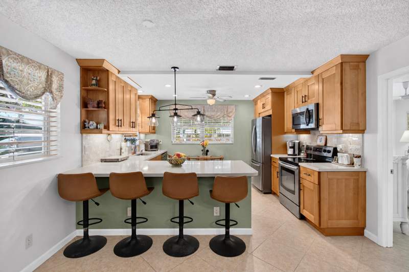2 bedroom Villa at 842 Meadowlark Lane, Country Manors, Delray Beach — photo 2