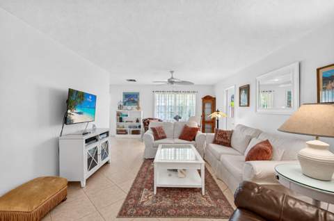 842 Meadowlark Lane, Delray Beach FL - photo 6 of 30