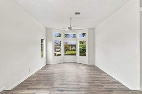 1015 Lake Breeze Drive, Wellington FL - photo 9 of 57