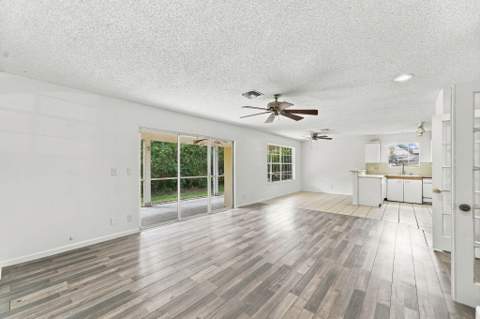 1015 Lake Breeze Drive, Wellington FL - photo 15 of 57