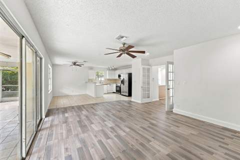 1015 Lake Breeze Drive, Wellington FL - photo 17 of 57
