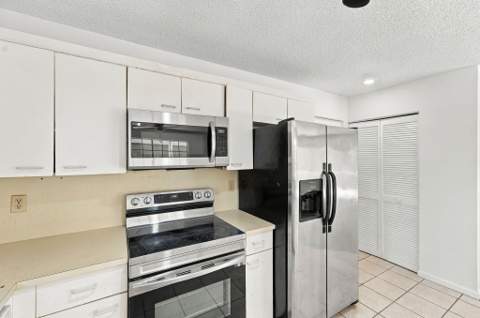 1015 Lake Breeze Drive, Wellington FL - photo 24 of 57