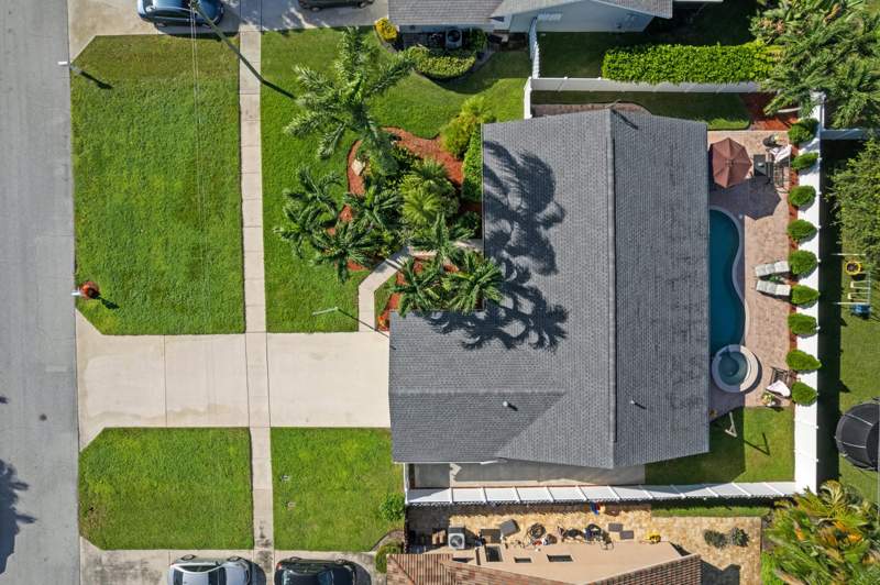 3 bedroom Single Family Residence at 7969 W Country Club Boulevard, Hidden Valley Sec 3, Boca Raton — photo 4