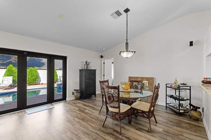 3 bedroom Single Family Residence at 7969 W Country Club Boulevard, Hidden Valley Sec 3, Boca Raton — photo 5