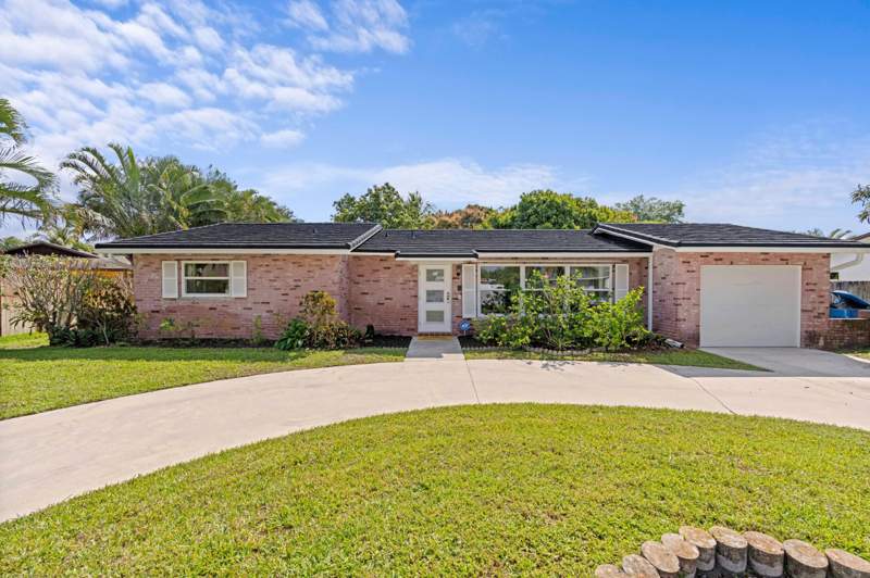 2 bedroom Single Family Residence at 324 Sandpiper Avenue, Willows The Second Add, Royal Palm Beach — photo 2