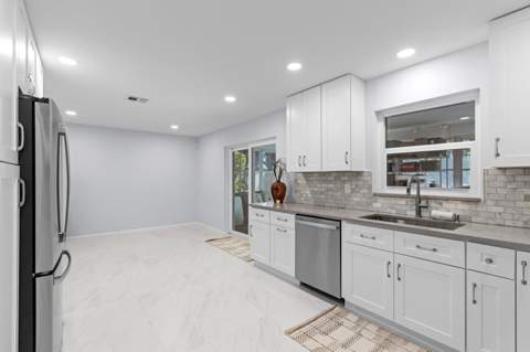 324 Sandpiper Avenue, Royal Palm Beach FL - photo 11 of 32