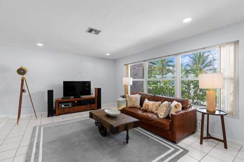 324 Sandpiper Avenue, Royal Palm Beach FL - photo 18 of 32