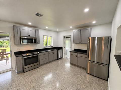 330 Cascade Lane, Palm Beach Shores FL - photo 9 of 14