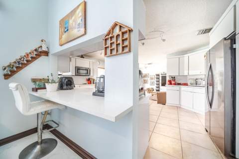 18438 NW 11th Street, Pembroke Pines FL - photo 12 of 47