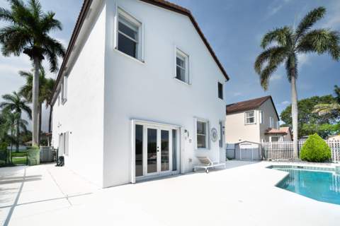 18438 NW 11th Street, Pembroke Pines FL - photo 20 of 47
