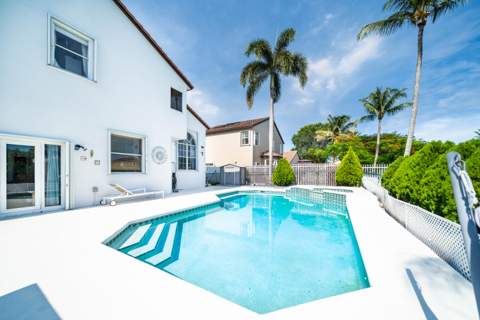 18438 NW 11th Street, Pembroke Pines FL - photo 21 of 47