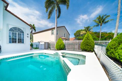 18438 NW 11th Street, Pembroke Pines FL - photo 22 of 47