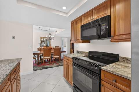 5344 Woodland Lakes Drive #225, Palm Beach Gardens FL - photo 20 of 62
