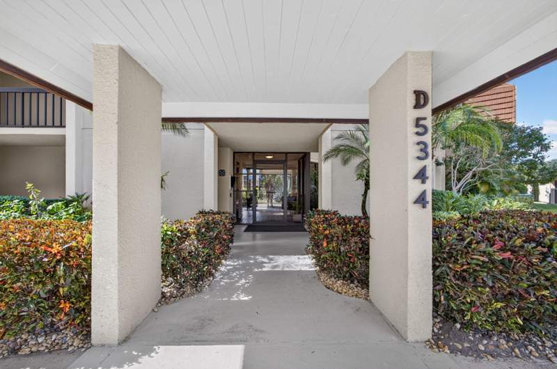 2 bedroom Condominium at 5344 Woodland Lakes Drive #225, Woodland Lakes, Palm Beach Gardens — photo 5