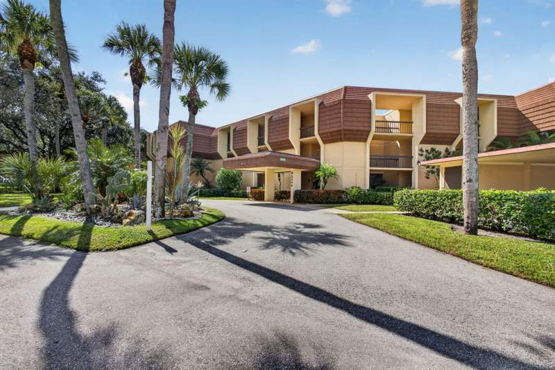2 bedroom Condominium at 5344 Woodland Lakes Drive #225, Woodland Lakes, Palm Beach Gardens — photo 4