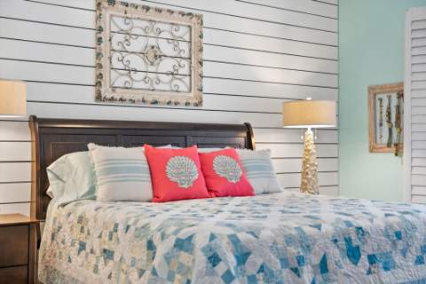 2067 Valencia Drive, Delray Beach FL - photo 17 of 59