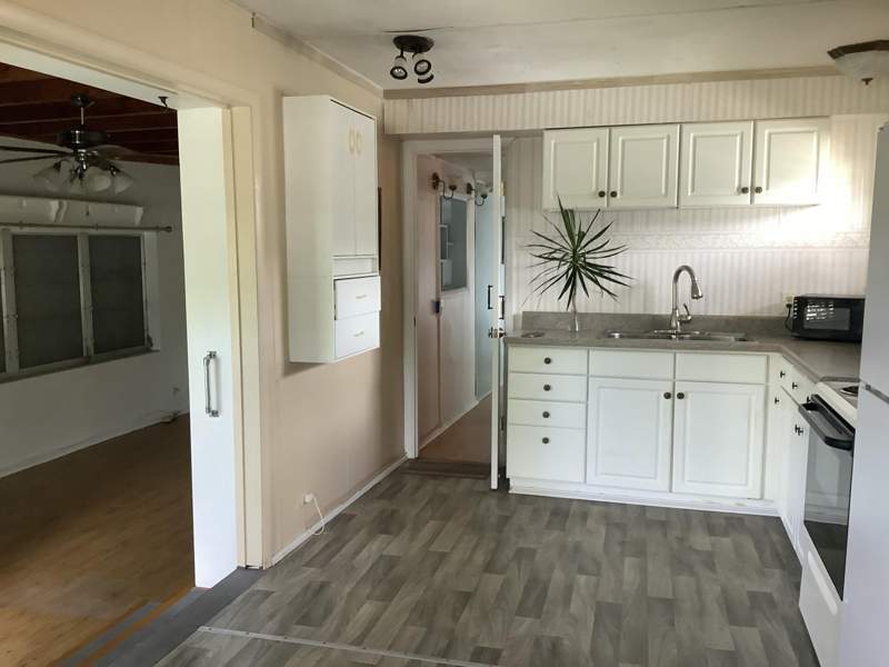 1 bedroom Mobile Home at 4022 88th Place, Parry Trailer Village, Boynton Beach — photo 3