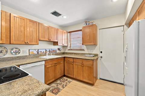 1101 Saint Andrews Road #4, Hollywood FL - photo 14 of 42